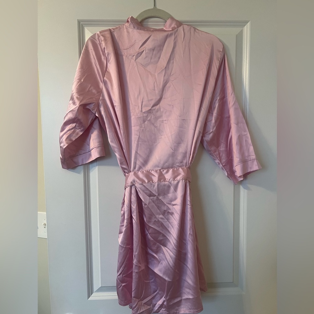 Pink Robe - Picture 5 of 6